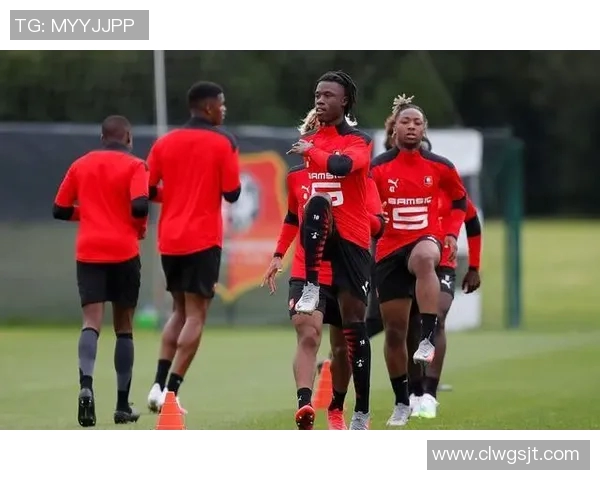 尼姆与雷恩足球比赛因天气原因延期球迷期待新赛程安排